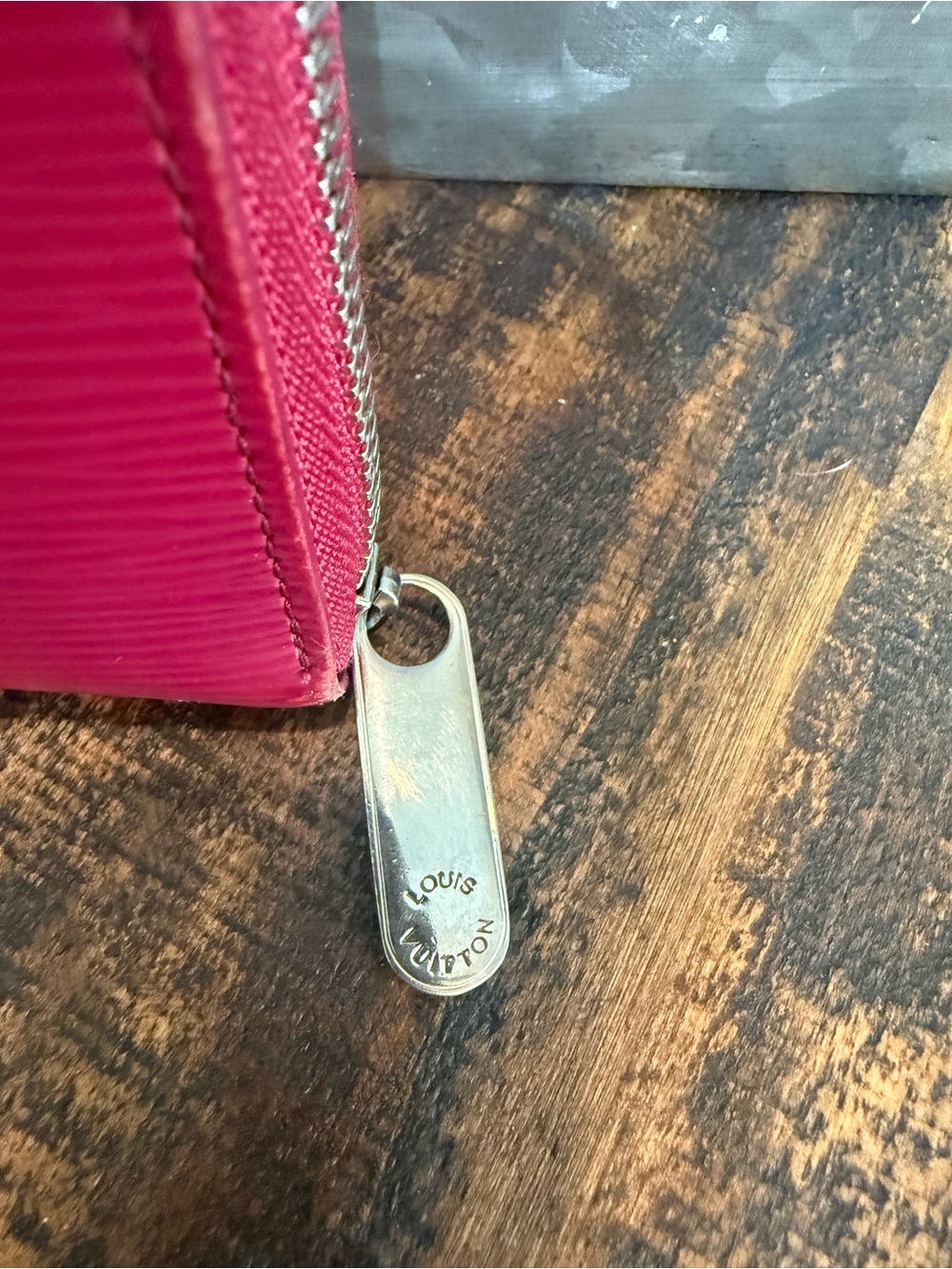 Louis Vuitton Authentic Berry Epi Zippy Wallet MI1162 - Picture 2 of 10